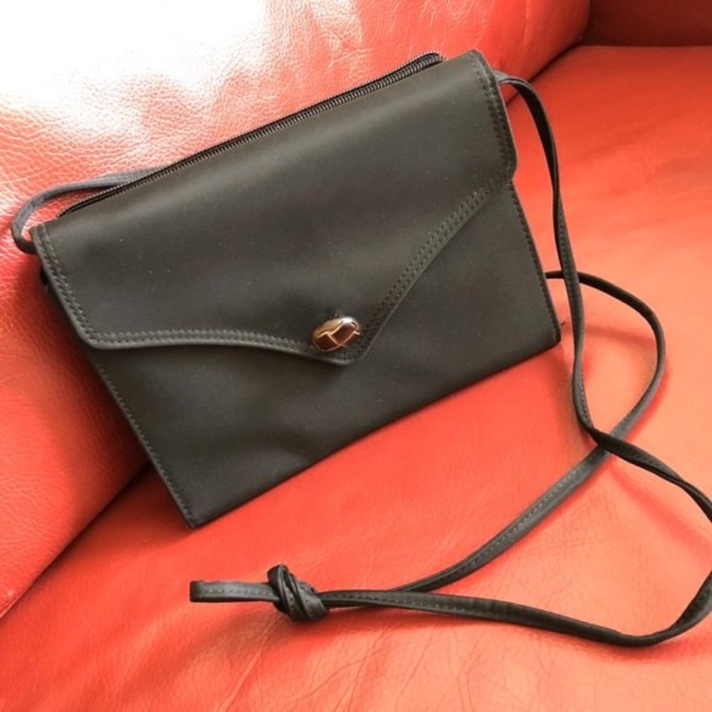 ESPRIT Crossbody travel bag wallet or $5 AddOn to bundle